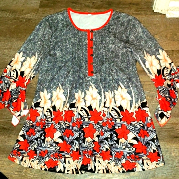 Boutique Women's tunic top size M - Picture 9 of 15